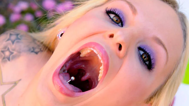 Strawberry Cum Cake - This Girl Sucks - 9699