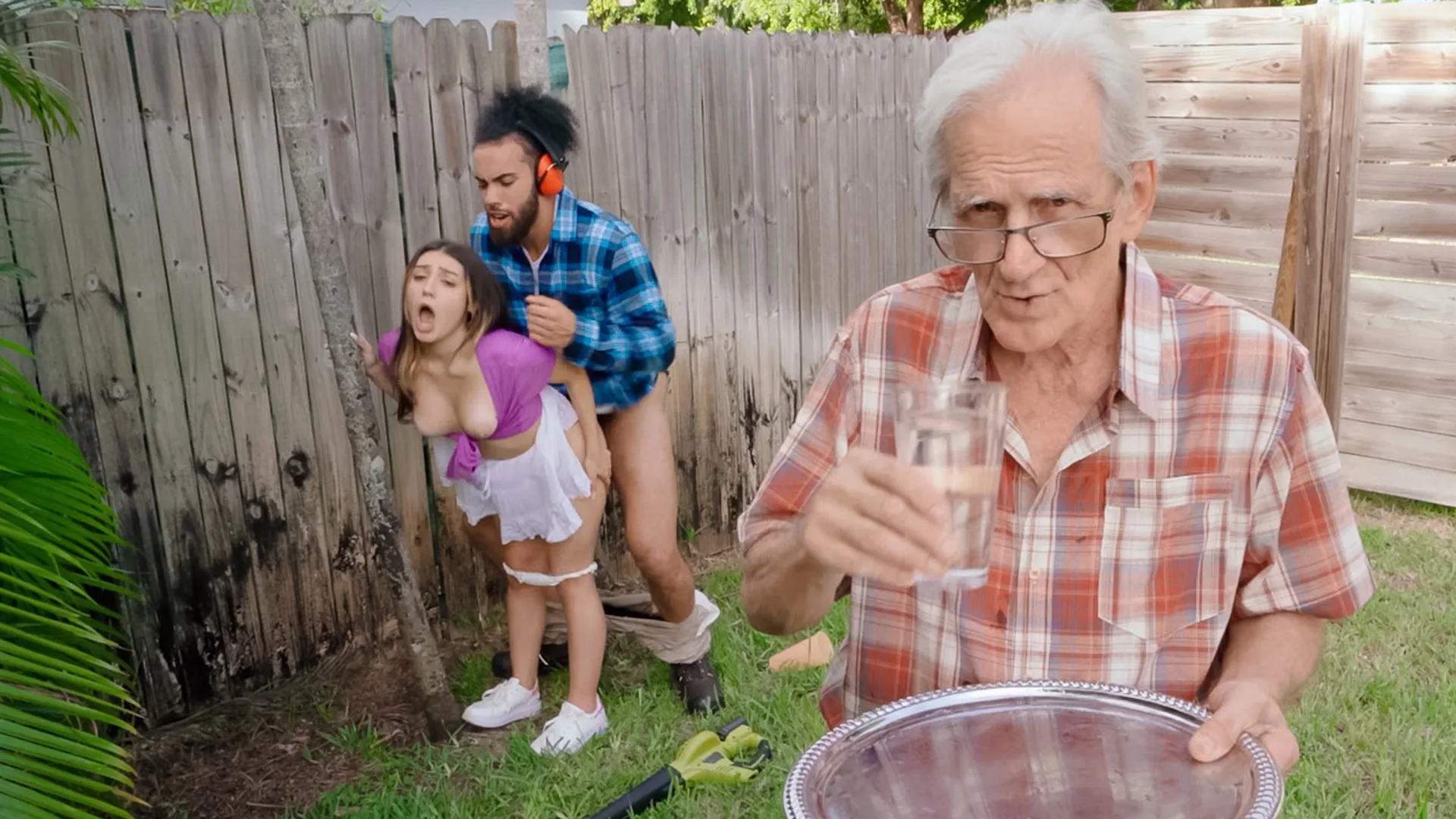 Blowing Leaves, Sucking Dick - Teens Love Huge Cocks - 43597