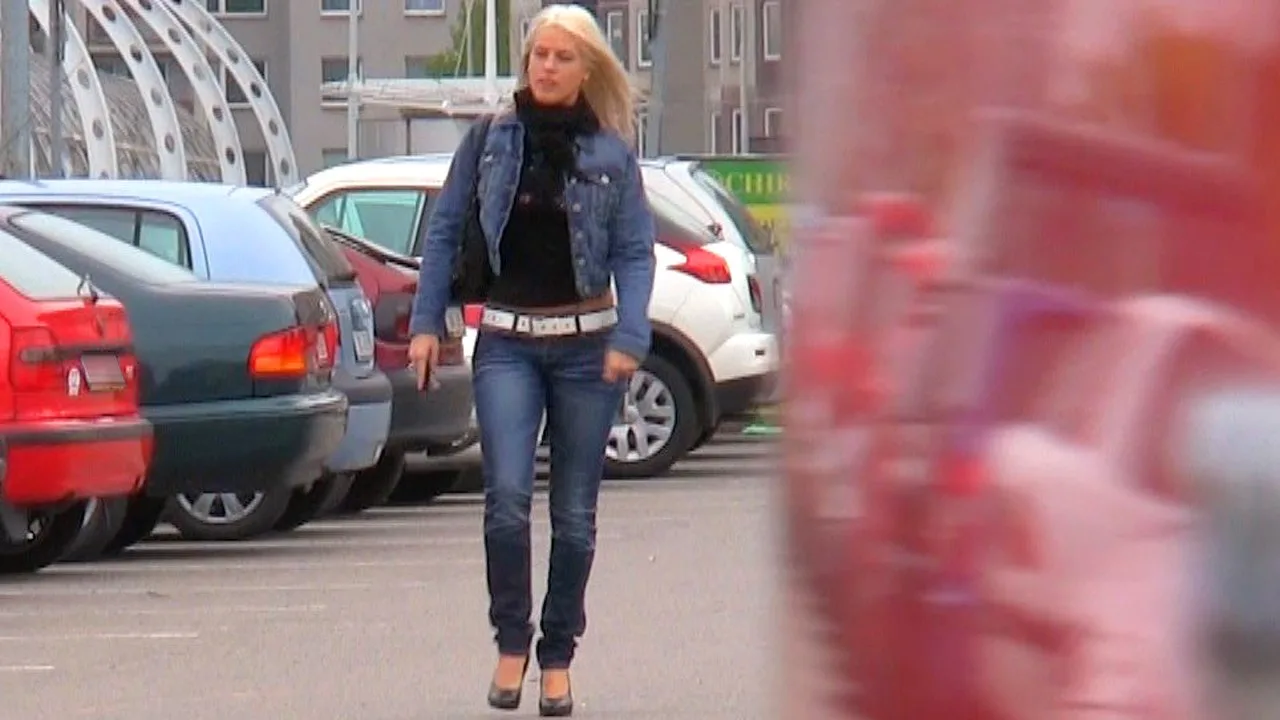 Cock in the Coffee Shop - Public Pickups - 12085