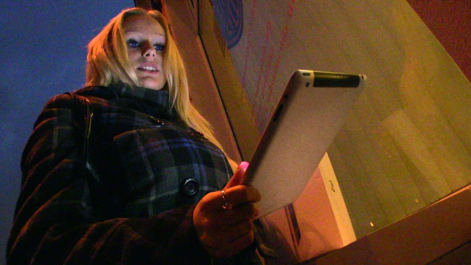 A Fake Contest Has Busty Blonde Swallowing Cock - Public Agent - 13911