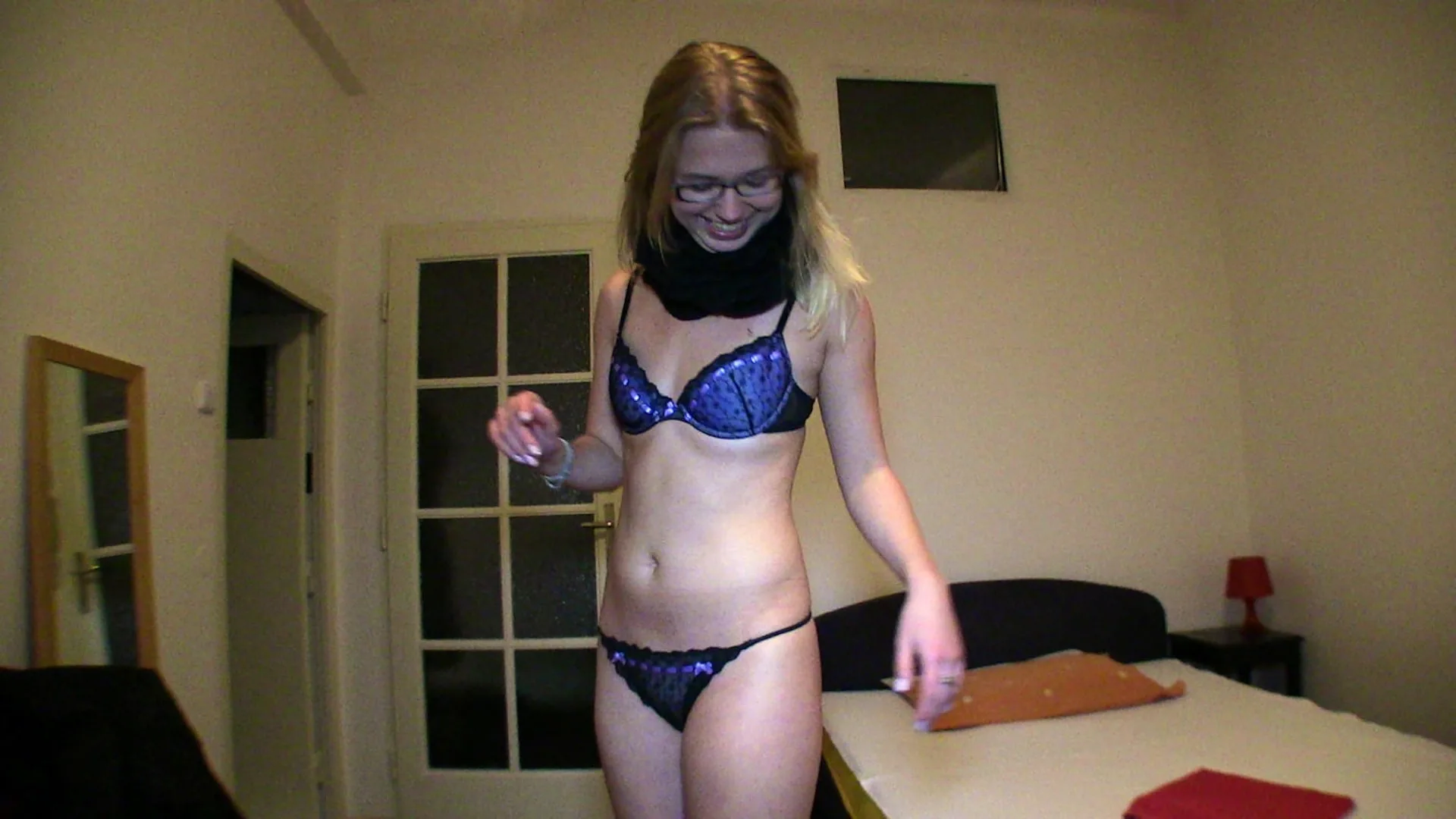 Fake Agent Tricks A Pretty Babe Into Fucking His Balls Dry - Public Agent - 13977