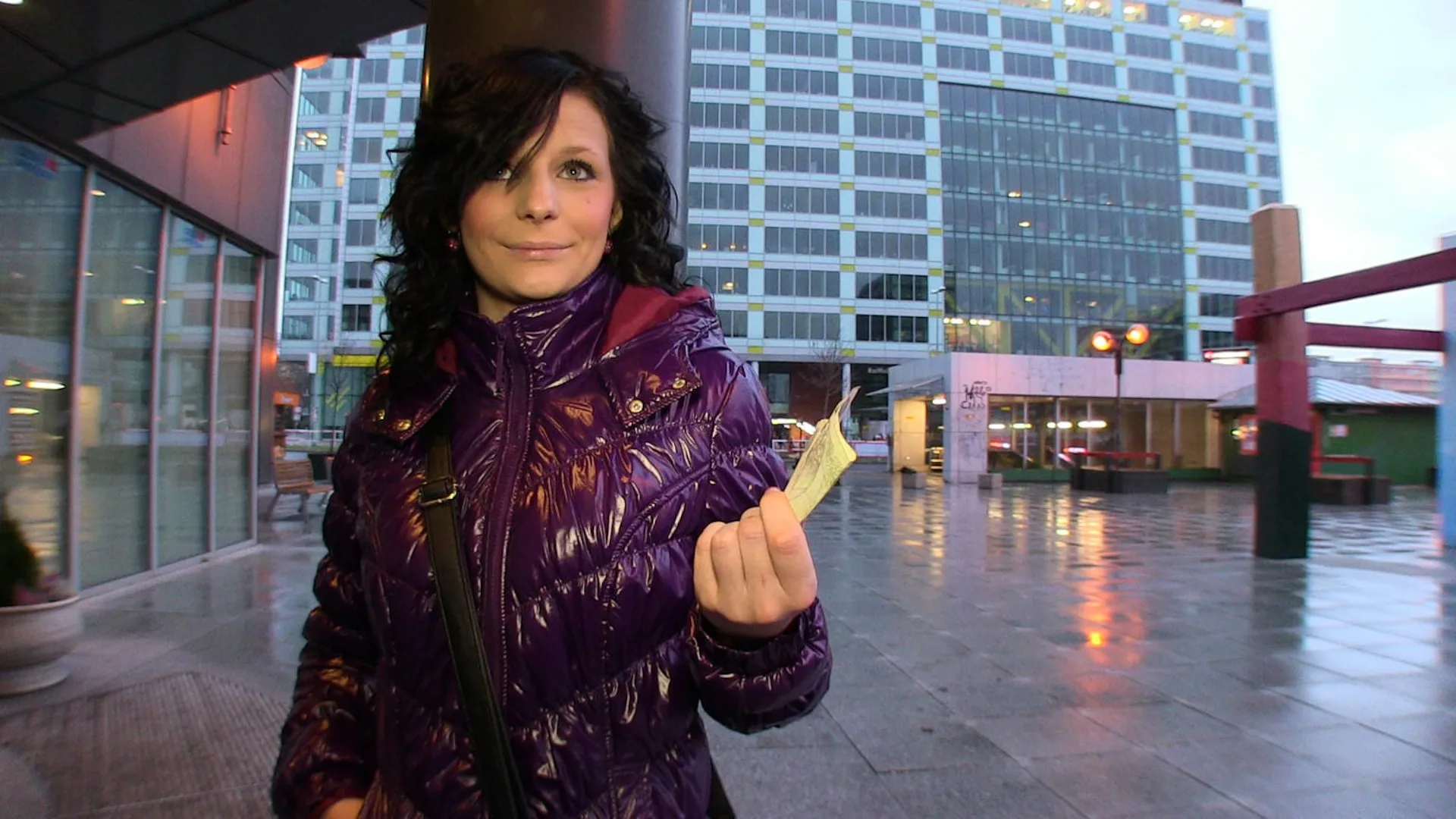 Lying Agent Convinced Blonde To Fuck On Command - Public Agent - 13993