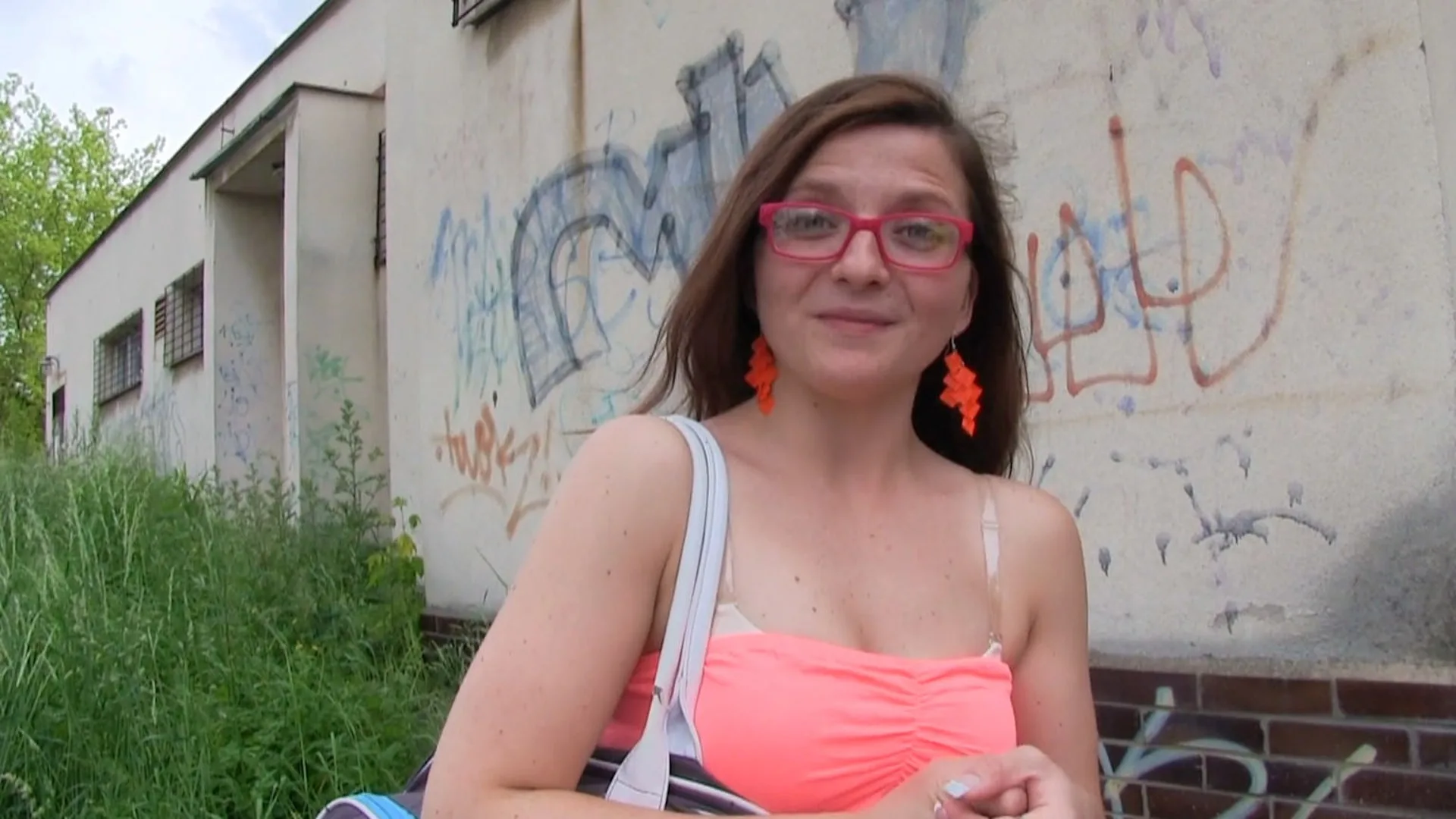 Complete Stranger Gives Nerdy Brunette A Public Creampie - Public Agent - 14221