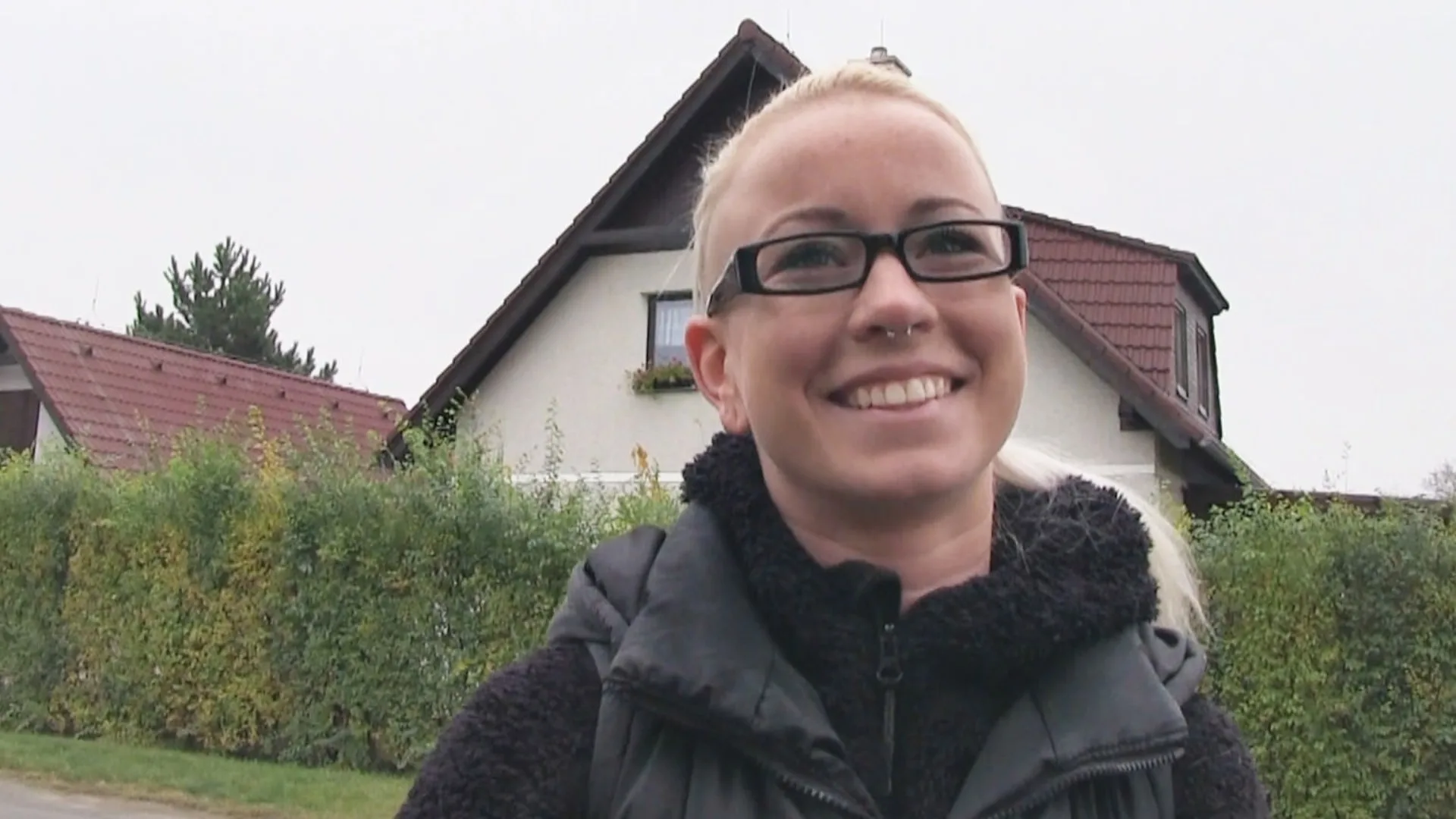 Enough Cash Changes Blonde's Mind - Public Agent - 14331