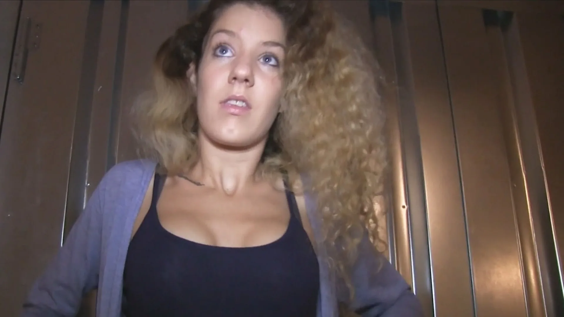 She gets fucked in a building site for cash - Public Agent - 14511