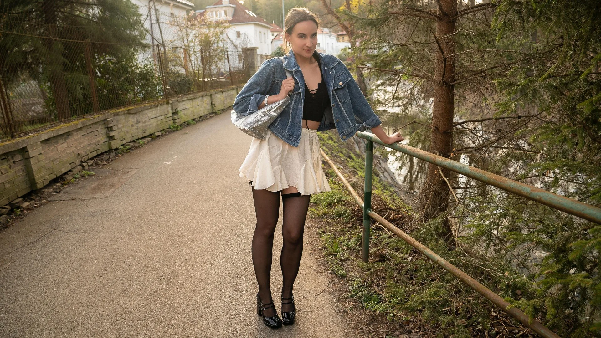 Shy baker loves thick cock - Public Agent - 18226