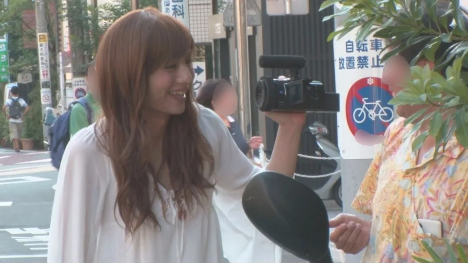 [4237-016] Beautiful Boy Trans Definitely Prettier than Girls - Debut as a Reverse Pickup Artist on the Streets - HeyDouga - 3995