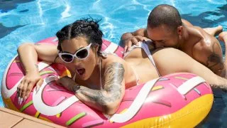 Eva's Creamy Pool Fuck - TransAngels - 9449