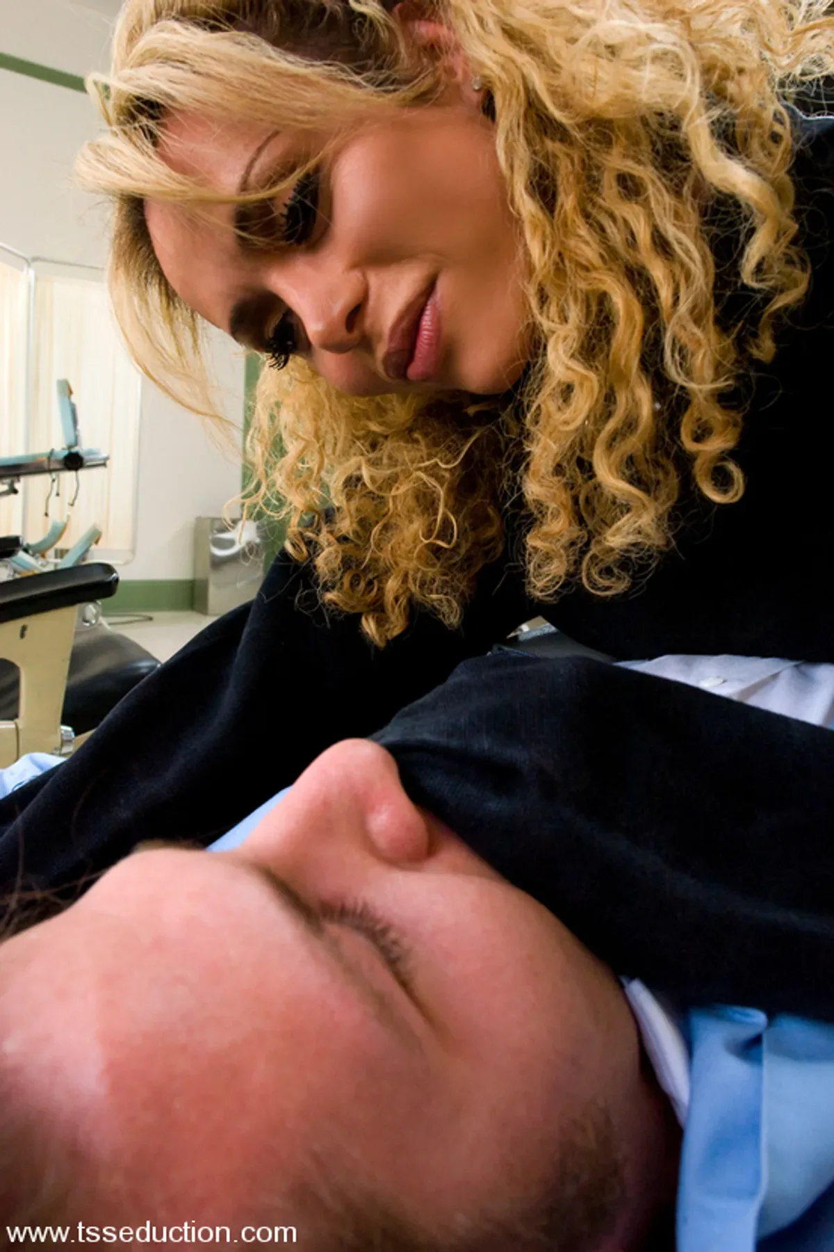 Gia Darling and Sky Burn - TS Seduction - 11120