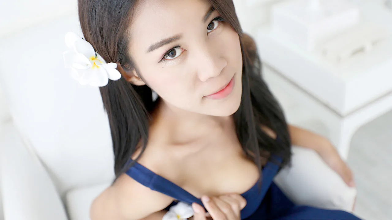 TS Babe With Big Bazookas And KILLER Body - Hello Ladyboy - 15618