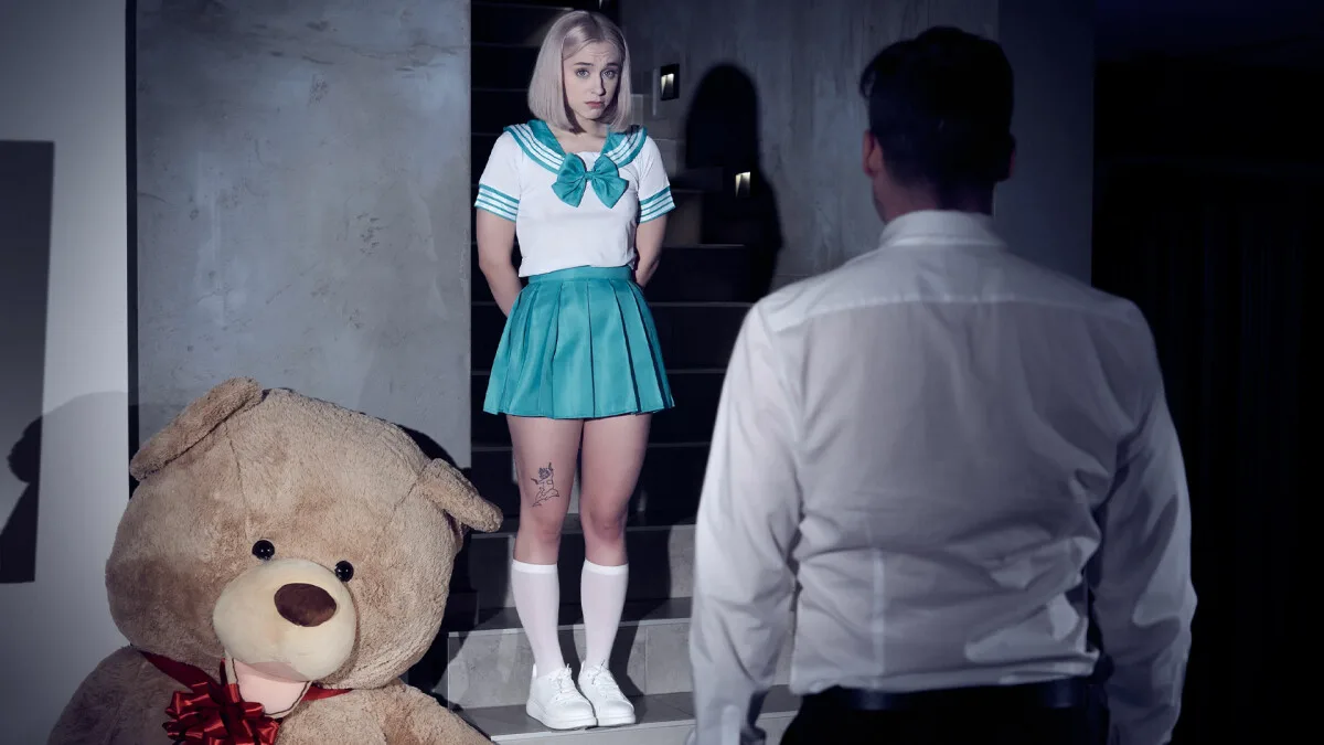 Stepdad With Benefits - Dark Room VR - 52066