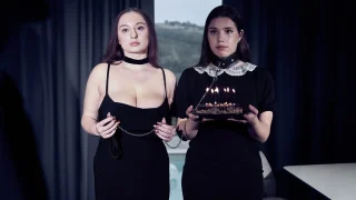 Wife Approved - Dark Room VR - 53372