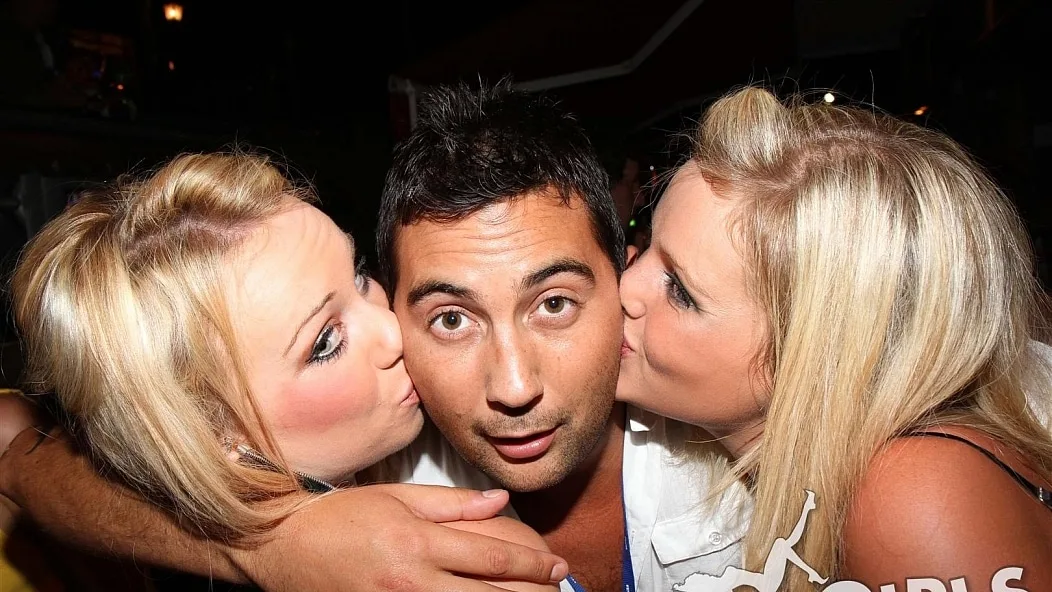 Bar Crawl Frolics #5 - Real Girls Gone Bad - 6402