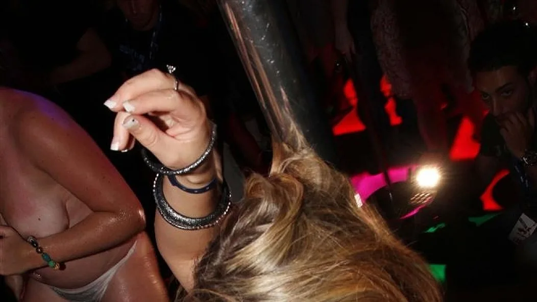 Wet T-Shirt Competition #19 - Real Girls Gone Bad - 6408