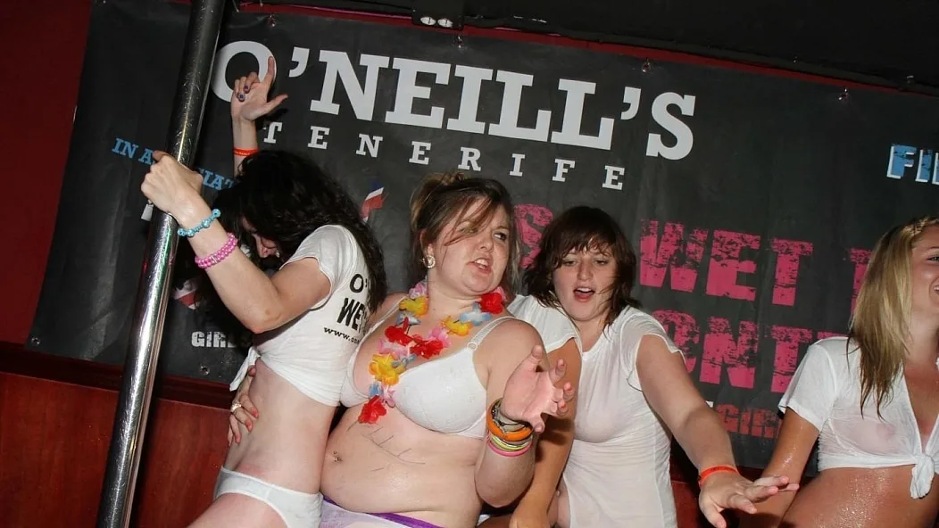 Wet T-Shirt Competition #36 - Real Girls Gone Bad - 6468