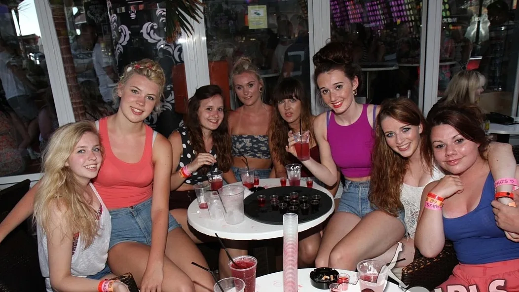 Bar Crawl Frolics #49 - Real Girls Gone Bad - 6717