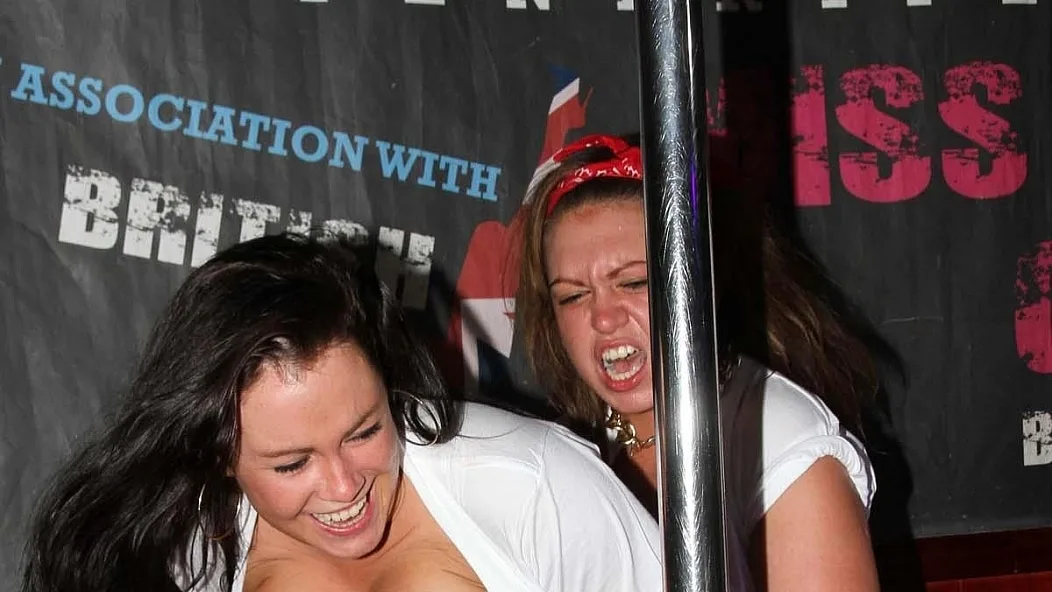 Wet T-Shirt Competition #83 - Real Girls Gone Bad - 6831