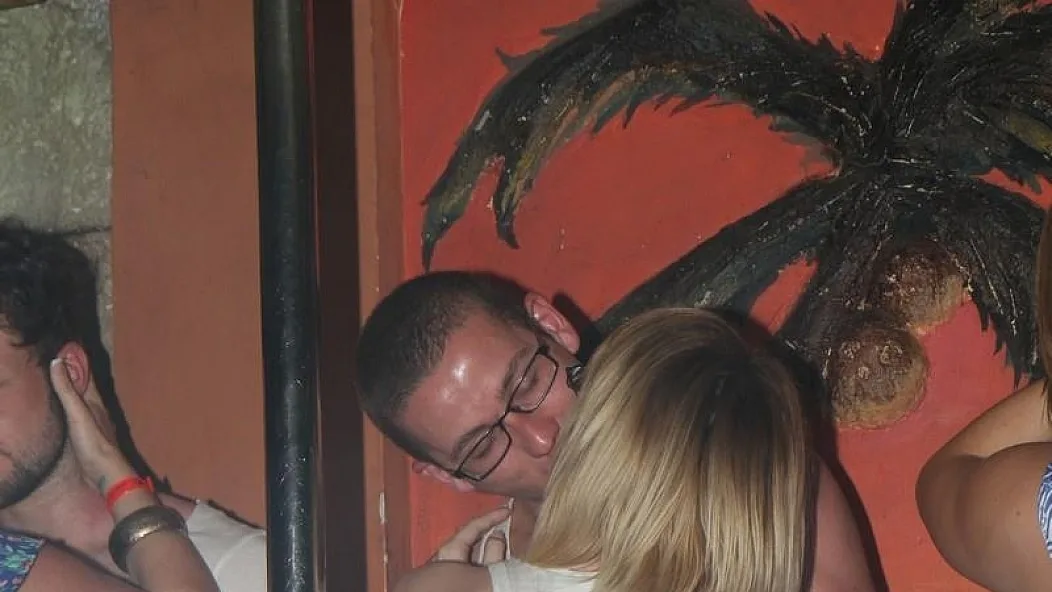 Bar Crawl Frolics New Year BONUS - Real Girls Gone Bad - 6894