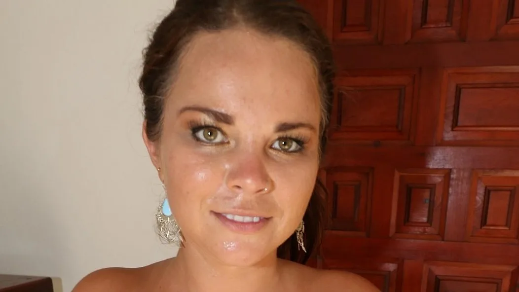 Ibiza Babes #19 (Part 1) - Real Girls Gone Bad - 7275