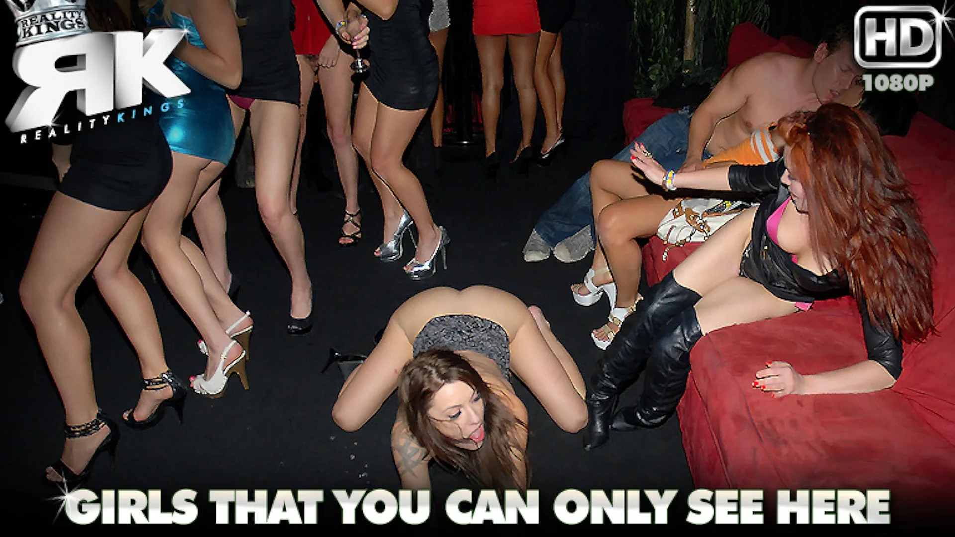 Synchronized Sucking - In the Vip - 9798