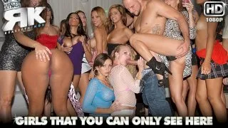 Cum Crazy - In the Vip - 9808