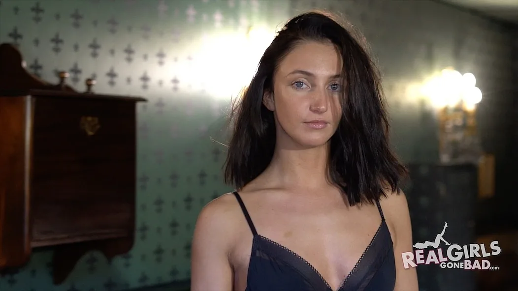 Sexy Shoot 21 Part 1 - Real Girls Gone Bad - 12244