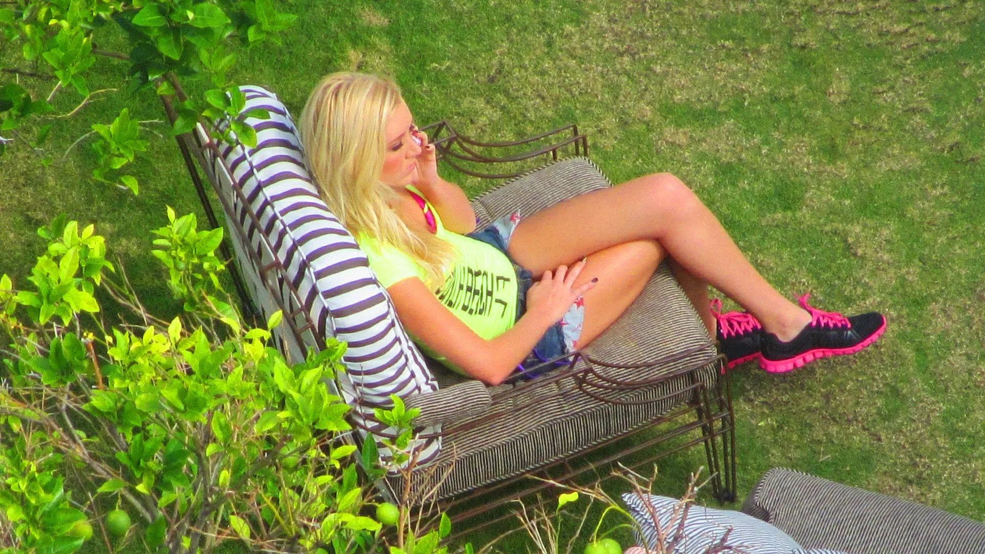 Spring Break Spying - Pervs On Patrol - 1119710