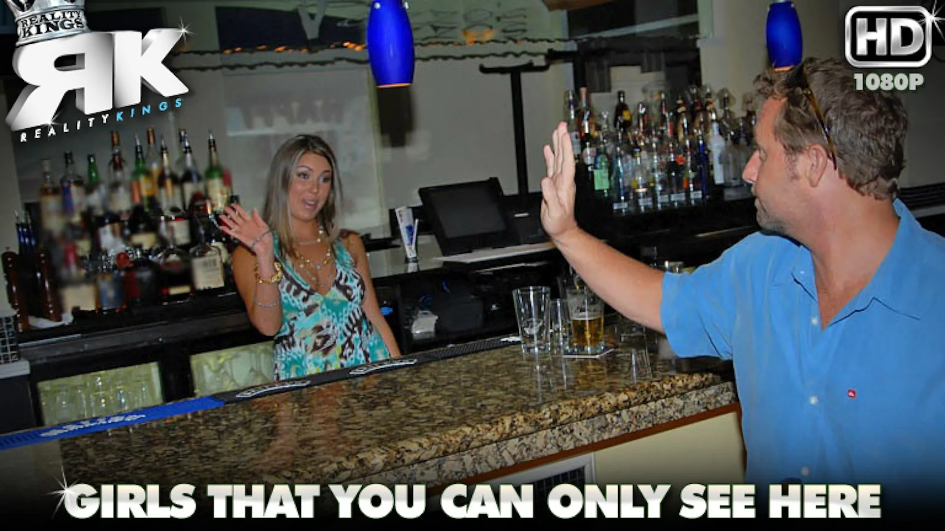 Bar Babe - MILF Hunter - 1102823