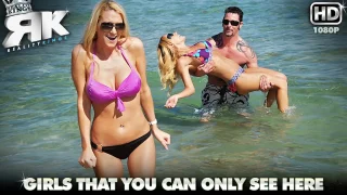 Between The Tits - MILF Hunter - 1102945