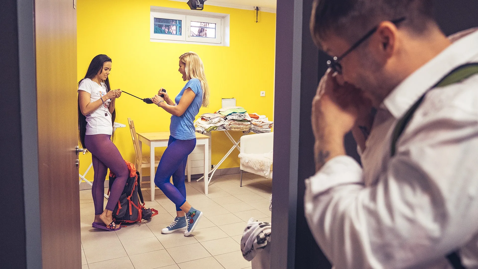 Random Acts of Kindness - Fake Hostel - 1090510