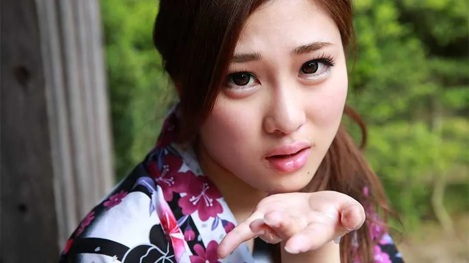 Maki Horiguchi Gags In POV - Japan HDV - 928820