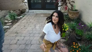 Hunting The Horny Gardener - Milf Hunter - 1103361