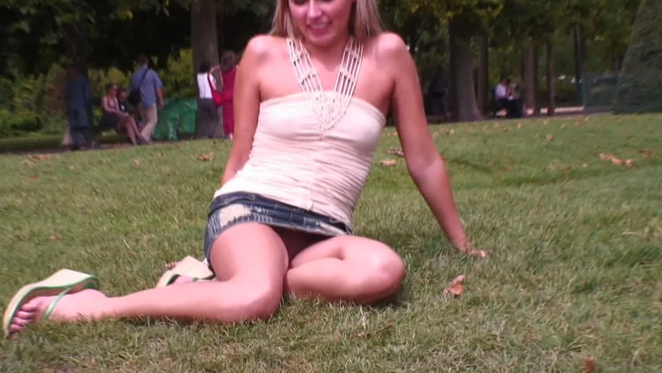 Flashing Paris! - PornWorld - 103586