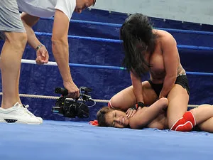 NudeFightClub backstage with Kerry Louise & Peaches - 21Sextury - 12839