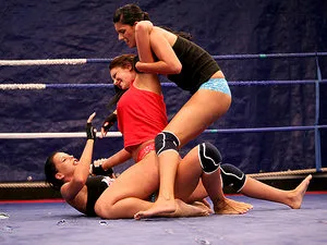 NudeFightClub presents Emma Butt vs Larissa Dee & Diana Stewart - 21Sextury - 13141