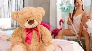 Naughty Slumber Party: Comparing Boobs - 21Sextury - 21277