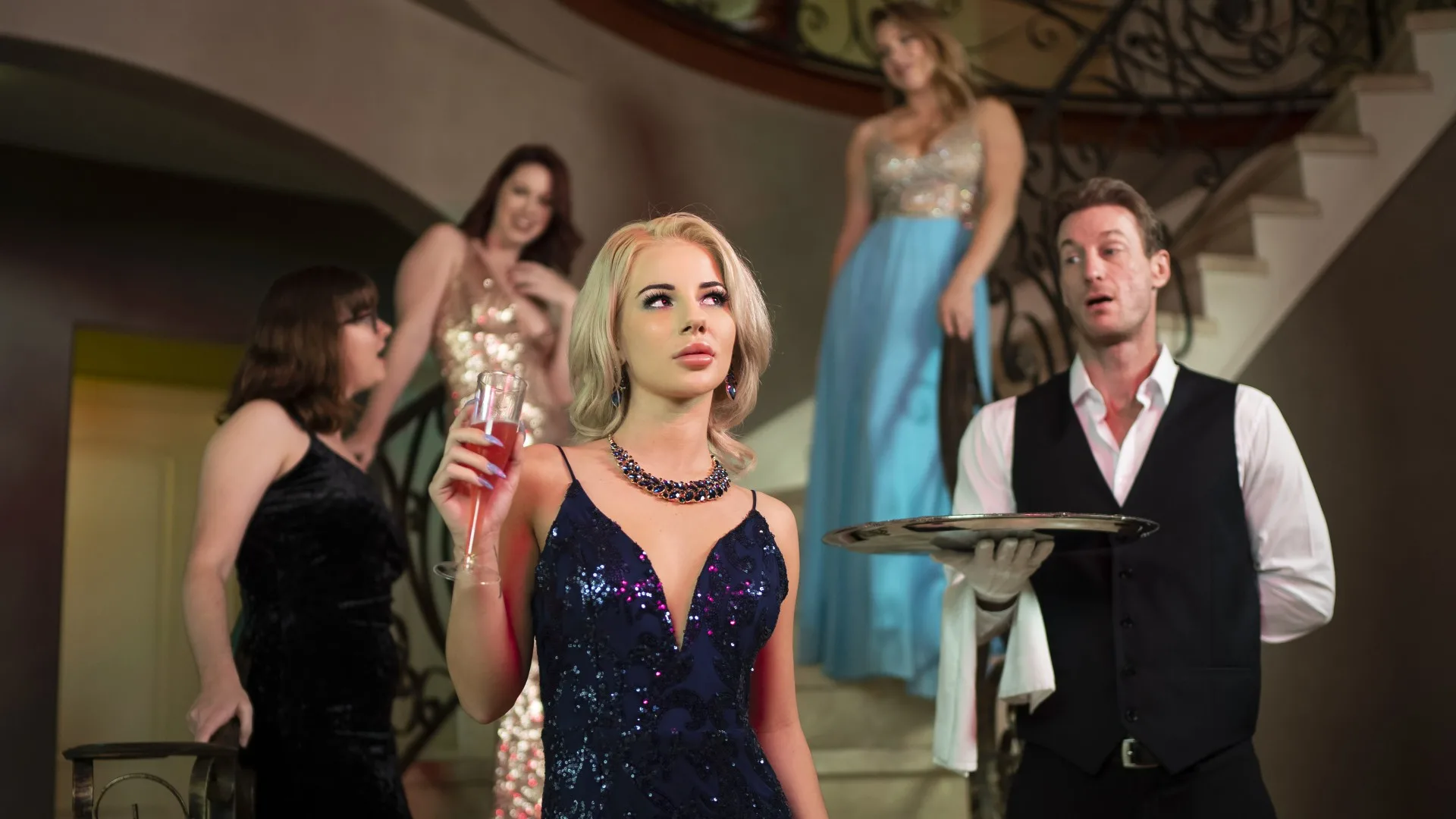 Seducing the Service - Babes - 24082