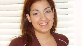 Cindy takes a mouthful - Big Mouthfuls - 25962