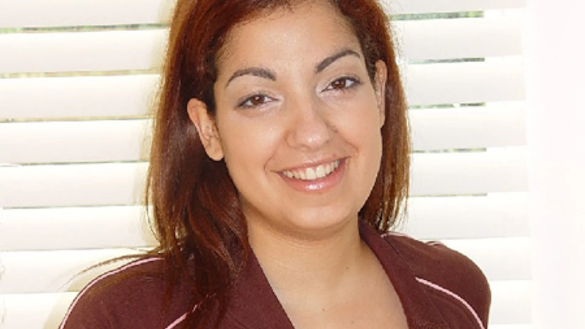 Cindy takes a mouthful - Big Mouthfuls - 25962