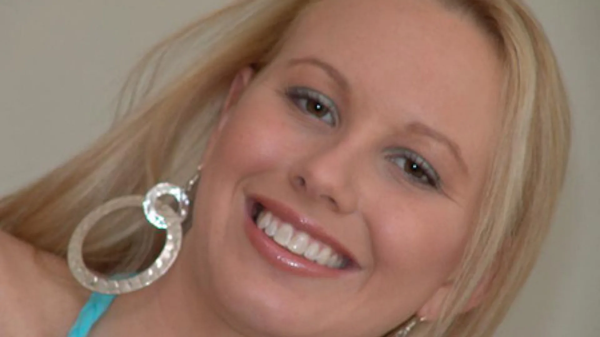 Nicole - Big Mouthfuls - 26014