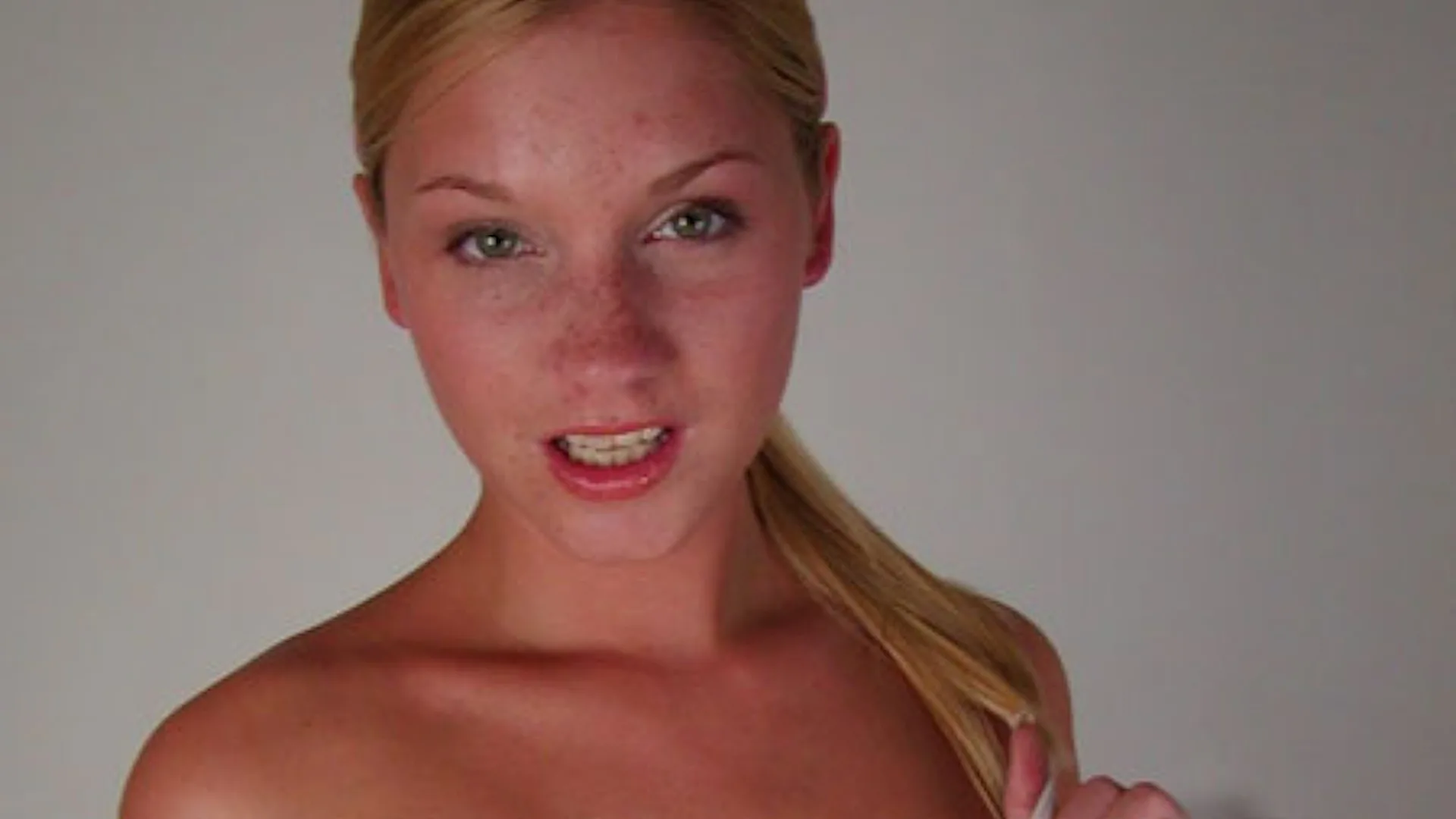 Victoria - Big Mouthfuls - 26228