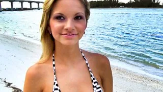 Ashey Sinclair take's in deep - Big Mouthfuls - 26788