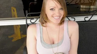 Loading up Leihla Leionni - Big Mouthfuls - 27120