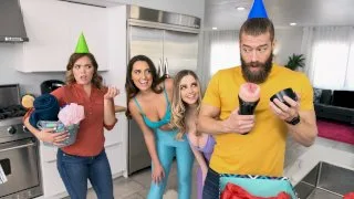 Smashing My Hot Lesbian Roommates - Brazzers Exxtra - 29140