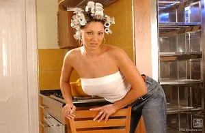 Horny housewife - 21Sextury - 3270