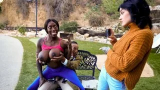 Nasty Old Bench Flasher Meets Thirsty Jogging Nymph - Brazzers Exxtra - 32742