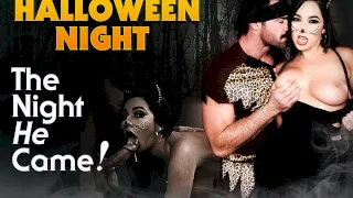 Karlee Grey fucking in the bed with her hairy bush - Naughty America - 46399