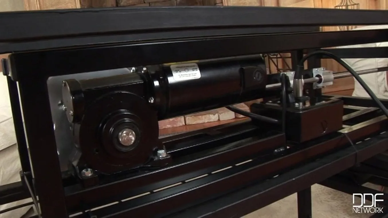 Sexy porn star on fuckmachine - PornWorld - 72137