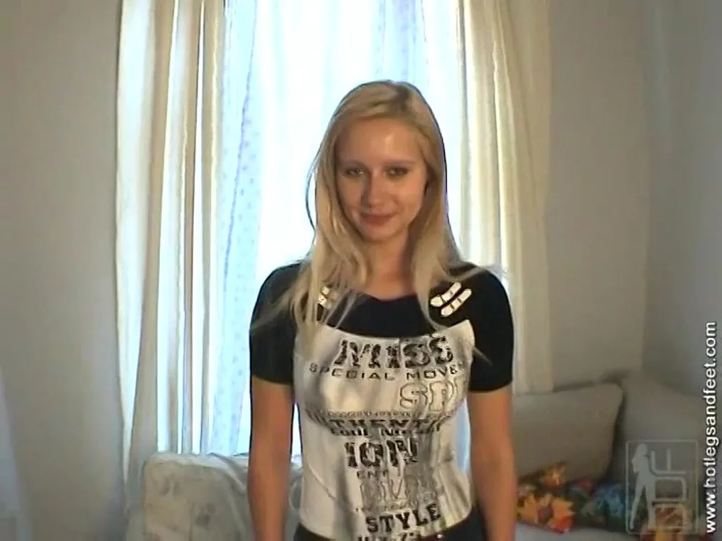 She's got legs for miles! - PornWorld - 74981