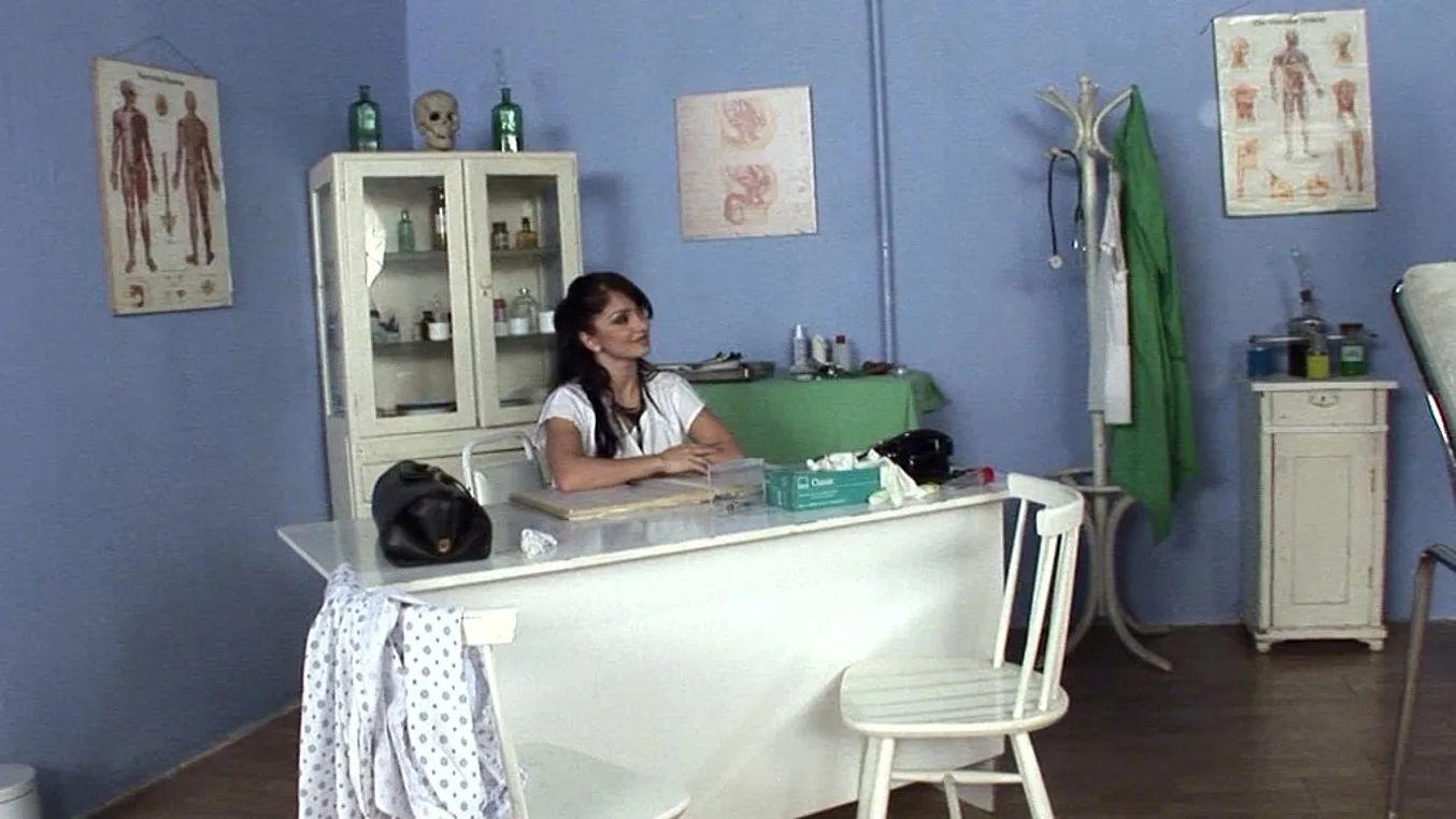 Deviant doctor loves anal play! - PornWorld - 74995